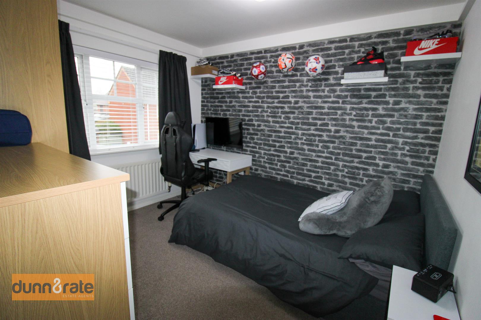 Royal Way, Baddeley Green, Stoke-On-Trent